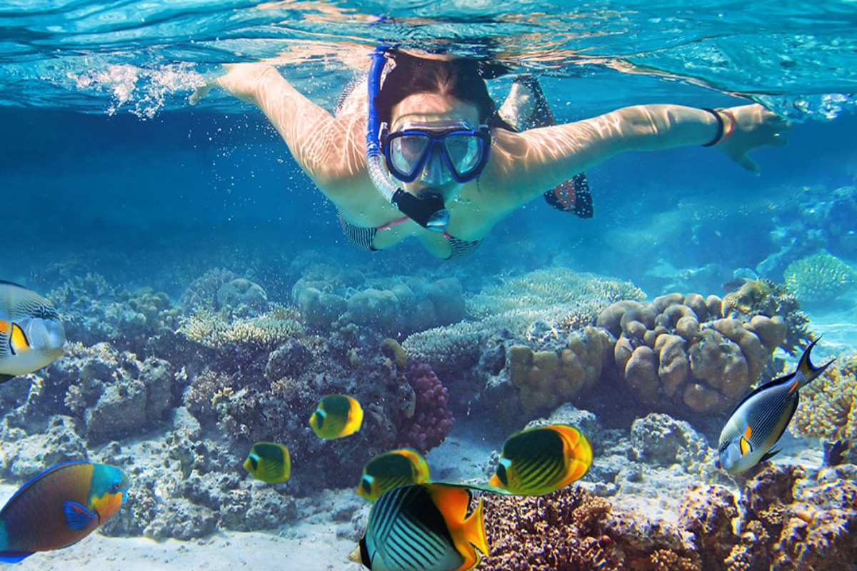 snorkeling-in-maldives-1200x800